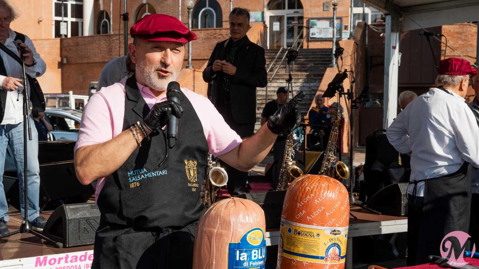 Gara di taglio della mortadella con la coltellina, Mortadella, please 2026 – foto 2