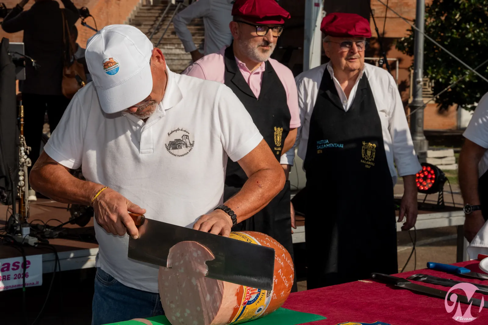 Gara di taglio della mortadella con la coltellina, Mortadella, please 2026 – foto 17