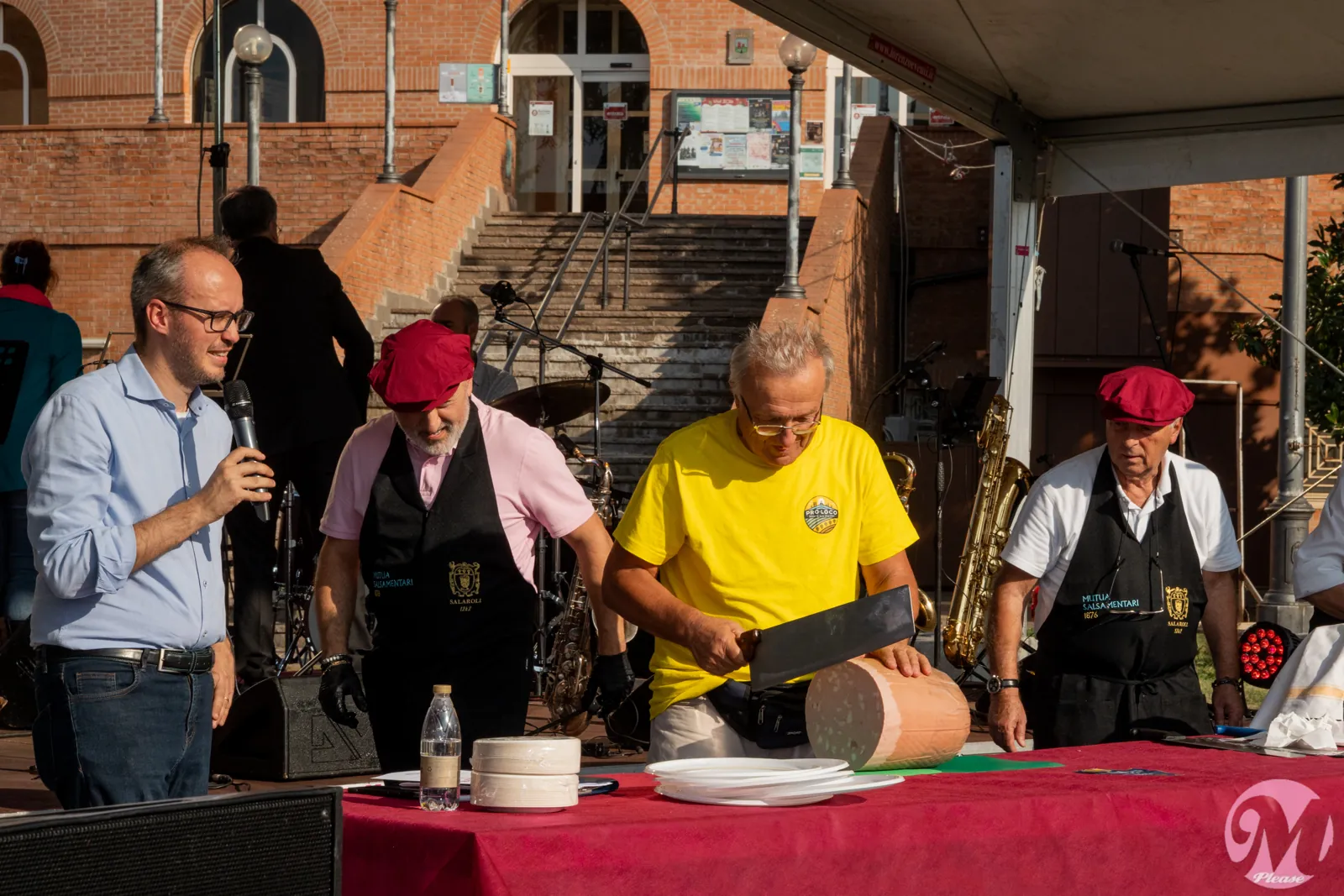 Gara di taglio della mortadella con la coltellina, Mortadella, please 2026 – foto 23