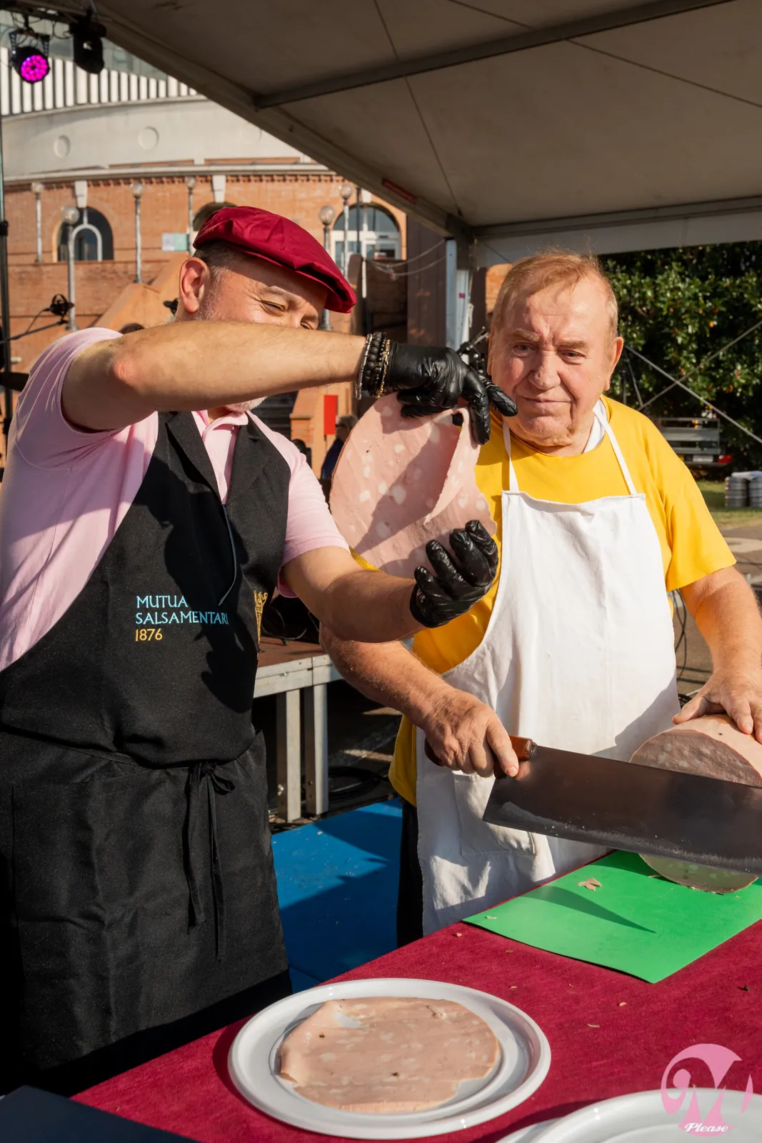 Gara di taglio della mortadella con la coltellina, Mortadella, please 2026 – foto 30