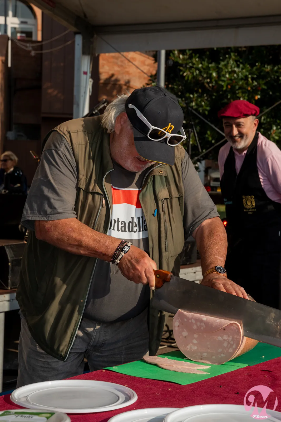 Gara di taglio della mortadella con la coltellina, Mortadella, please 2026 – foto 32