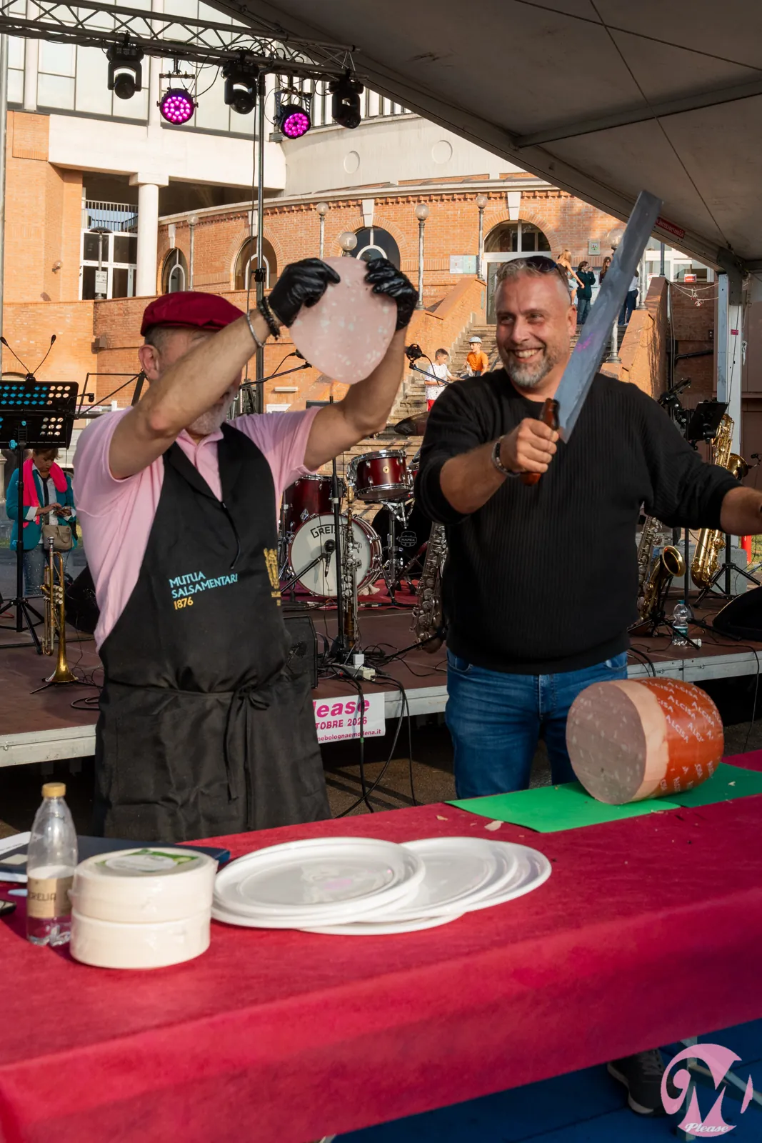 Gara di taglio della mortadella con la coltellina, Mortadella, please 2026 – foto 55